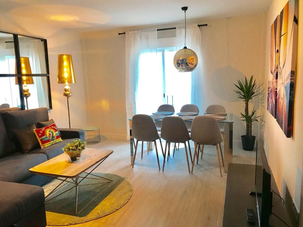 Lujoso Duplex En La Playa Con Vistas Al Mar Apartment Torremolinos Luaran gambar